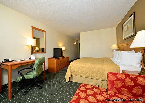 Quality - Iowa River Landing Hotel 2*