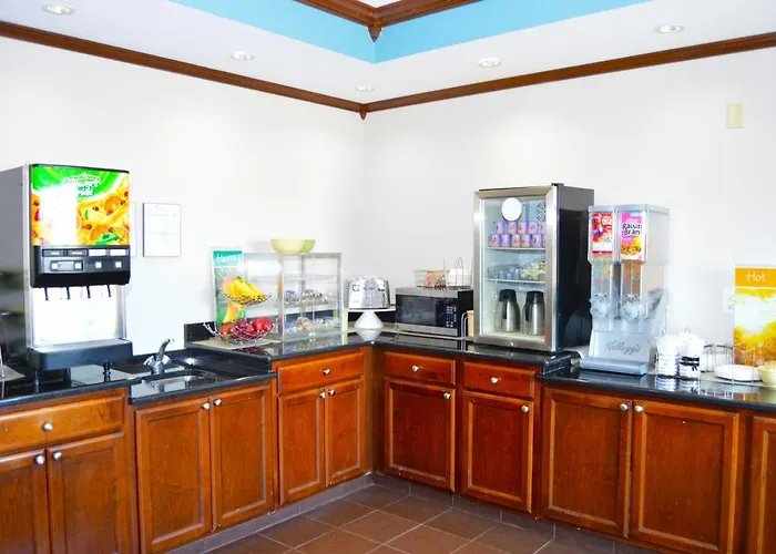 Quality Inn Coralville - Iowa River Landing