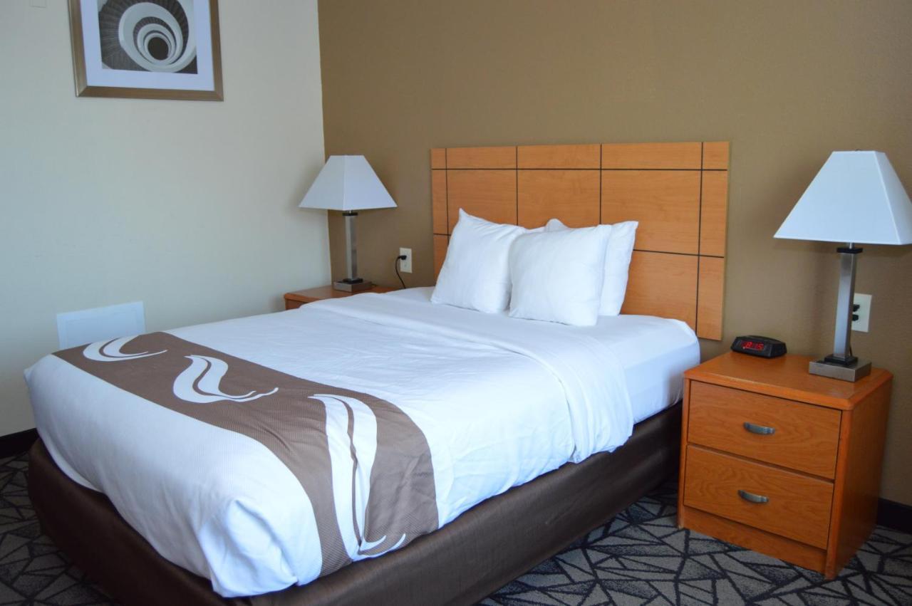 Quality - Iowa River Landing 2* Coralville