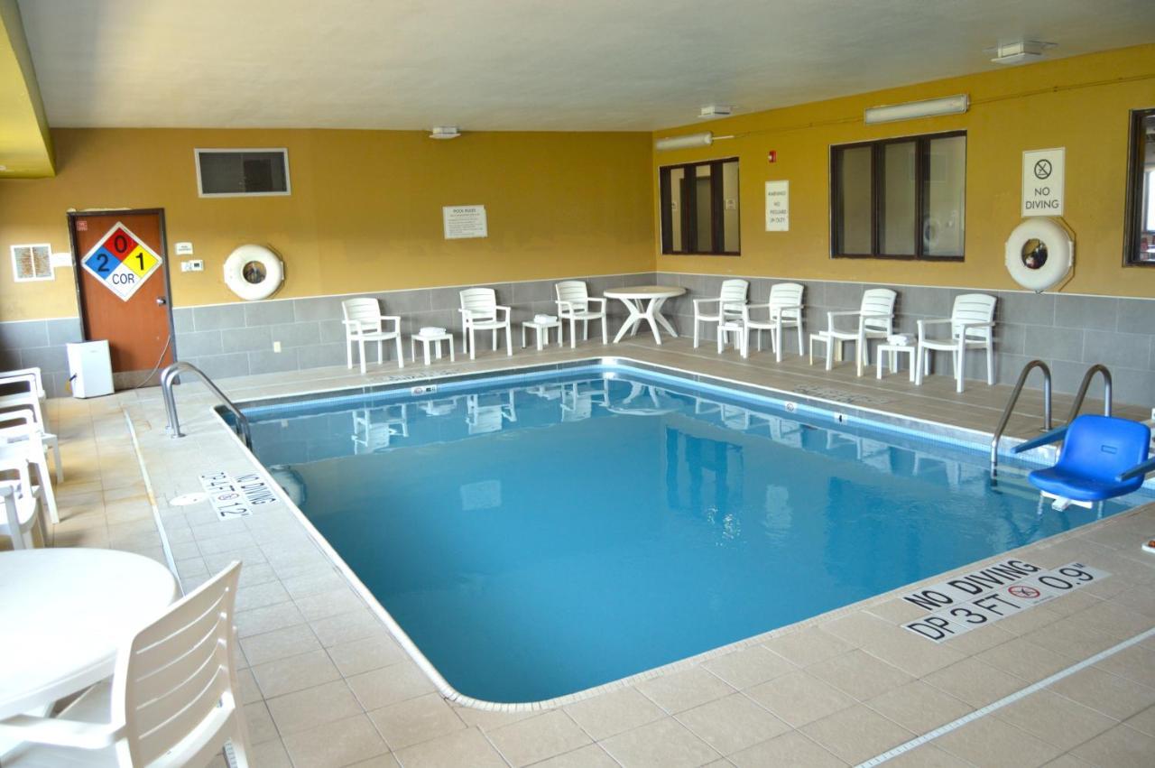 Quality - Iowa River Landing Hotel 2*