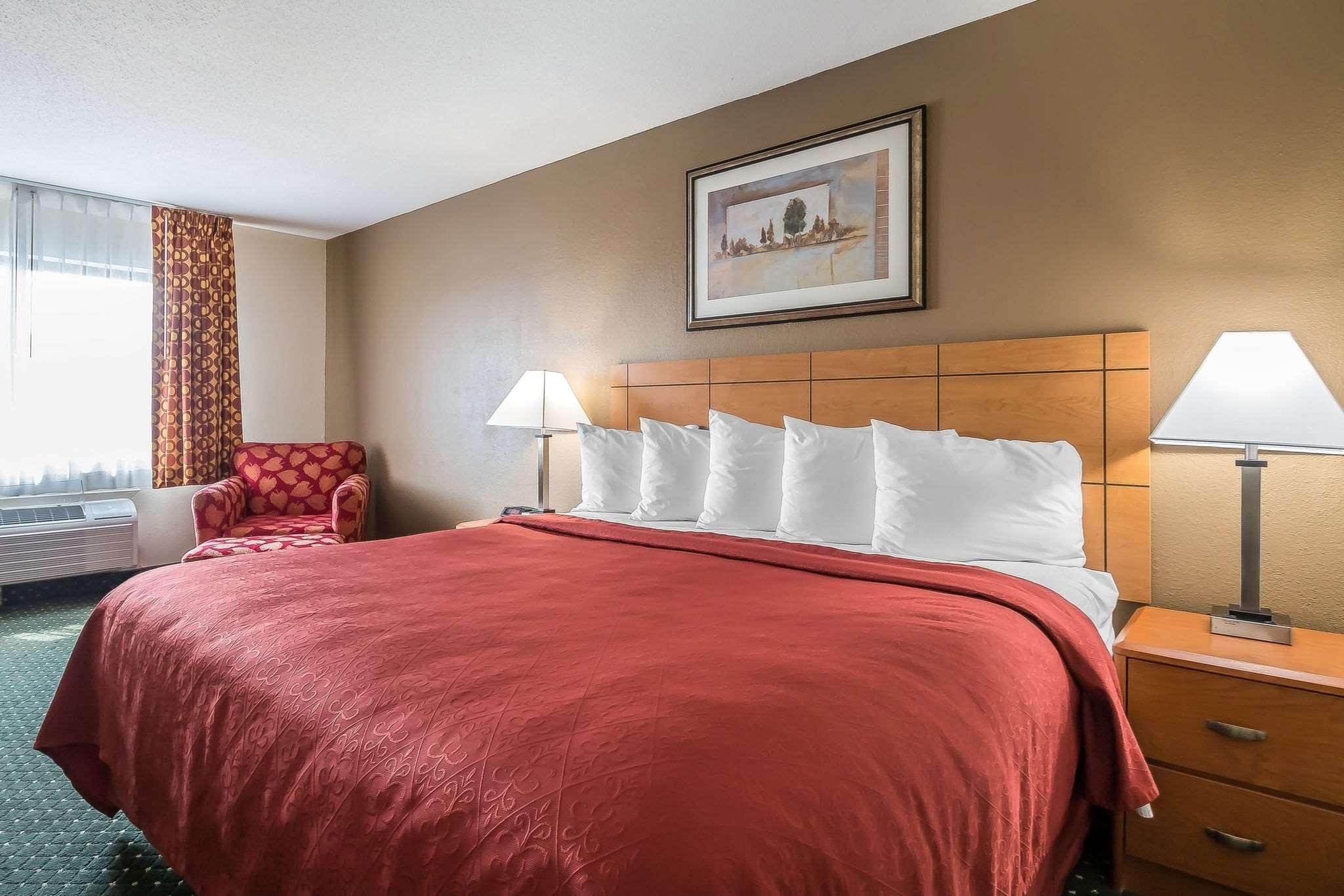 Quality - Iowa River Landing 2* Coralville