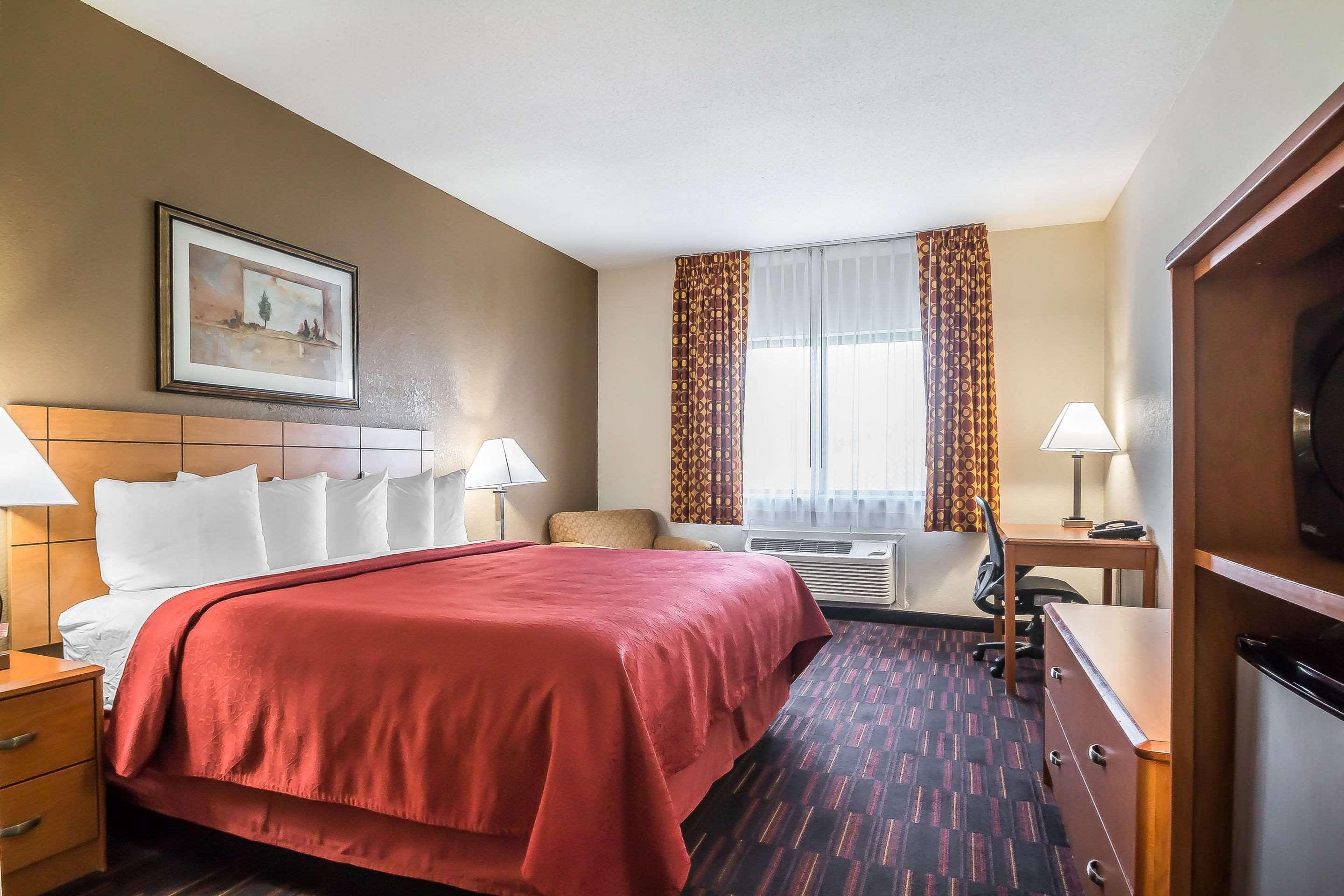 Quality - Iowa River Landing Hotel 2*