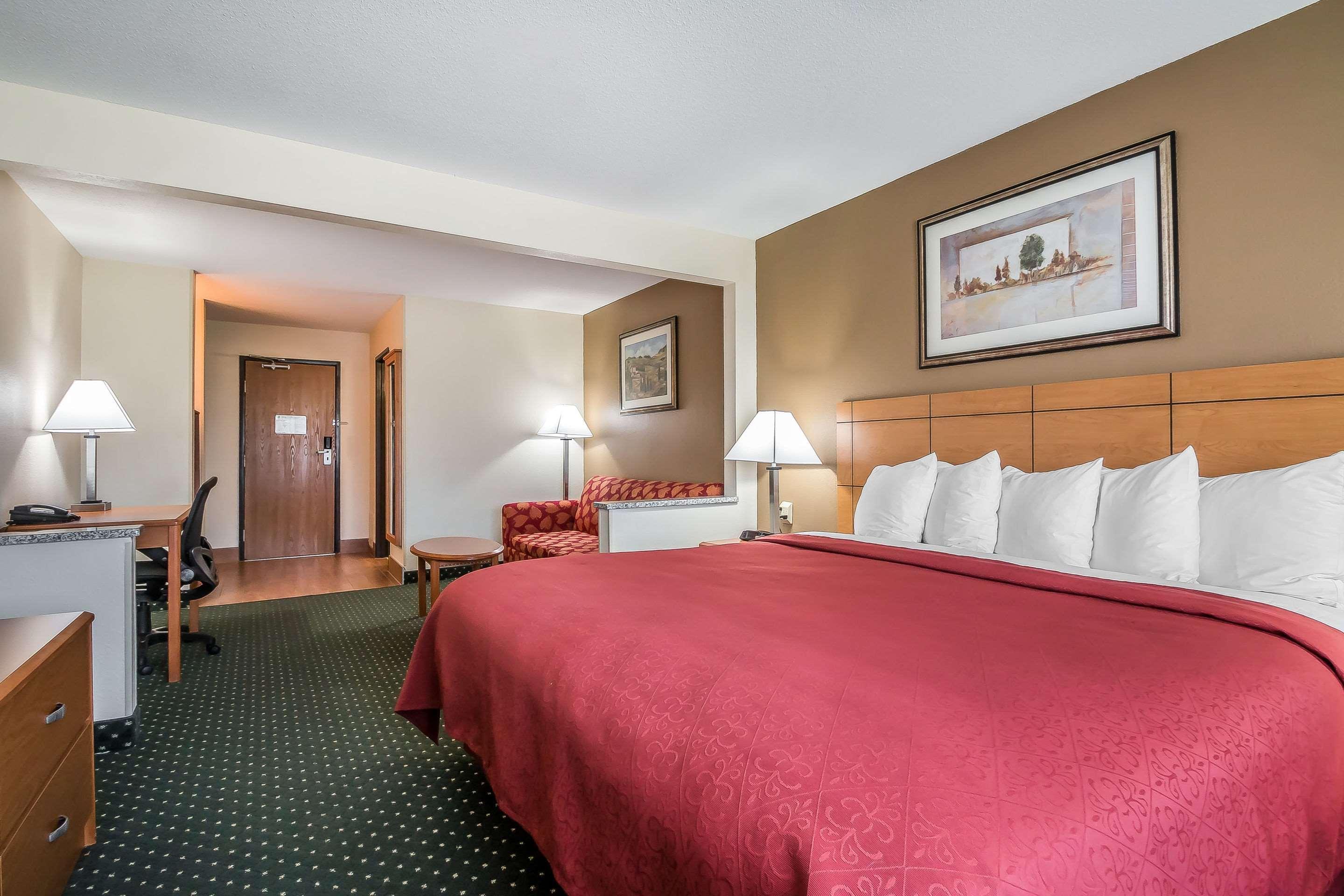 Hotel Quality - Iowa River Landing 2*