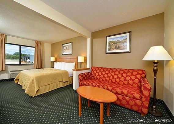 Hotel Quality - Iowa River Landing 2*