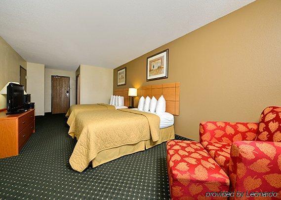 Quality - Iowa River Landing Hotel 2*